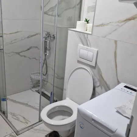 Luxury Apartman Eleni Rooms Oaza Mira I Tisine U Centru Vrnjacke Banje Vrnjacka Banja Exterior photo