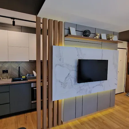 Luxury Apartman Eleni Rooms Oaza Mira I Tisine U Centru Vrnjacke Banje Vrnjacka Banja Exterior photo