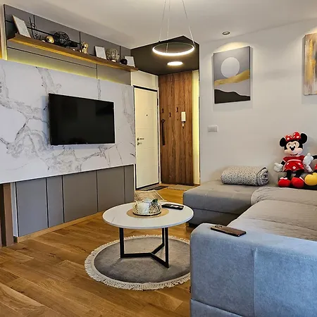 Luxury Apartman Eleni Rooms Oaza Mira I Tisine U Centru Vrnjacke Banje Vrnjacka Banja Exterior photo