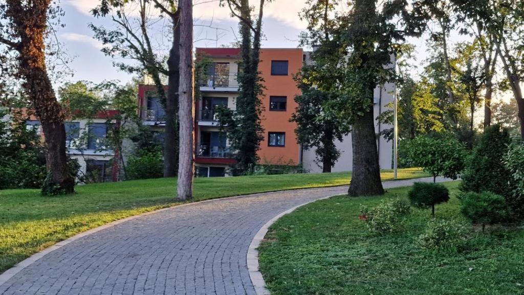 Luxury Eleni Oaza Mira I Tisine U Centru Vrnjacke Banje Apartment *